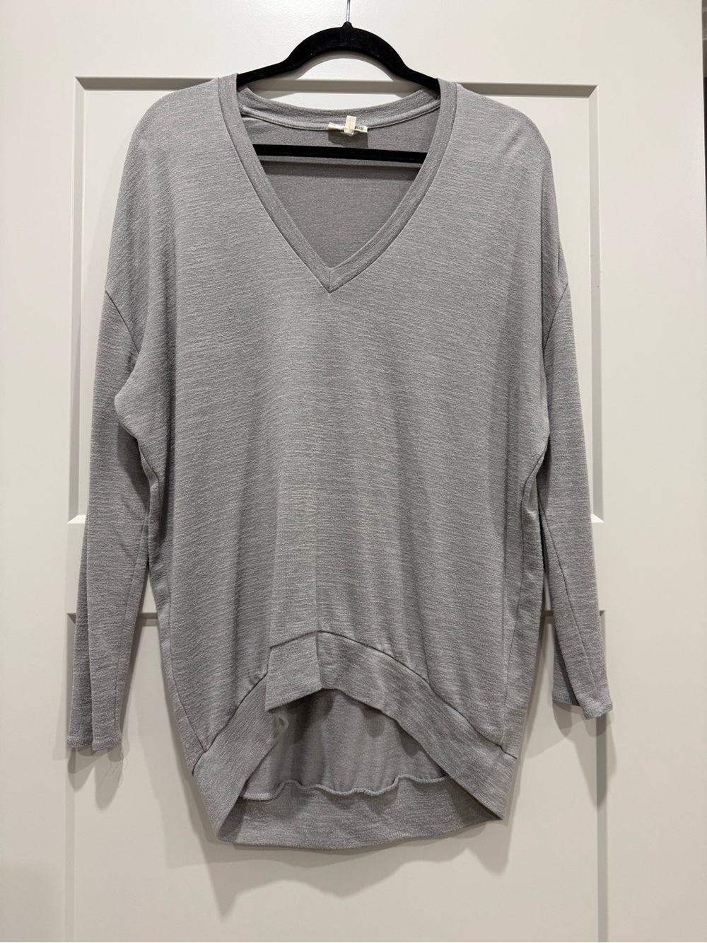 Wilfred Light Gray V-Neck Pullover Sweater